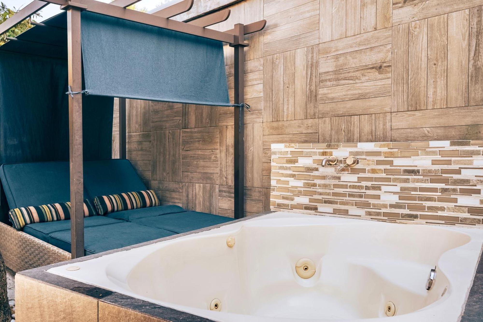 Loft Arte Y Diseno Alberca Climatizada, Amenidades Y Lujo, Terraza Privada Con Asador De Carbon, Cuernavaca Somos Los Unicos Que Te Ofrecemos Para Tu Uso Personal Y Exclusivo 2 Jacuzzis Con Agua Caliente Y Sistema De Hidromasaje Tipo Spa Εξωτερικό φωτογραφία