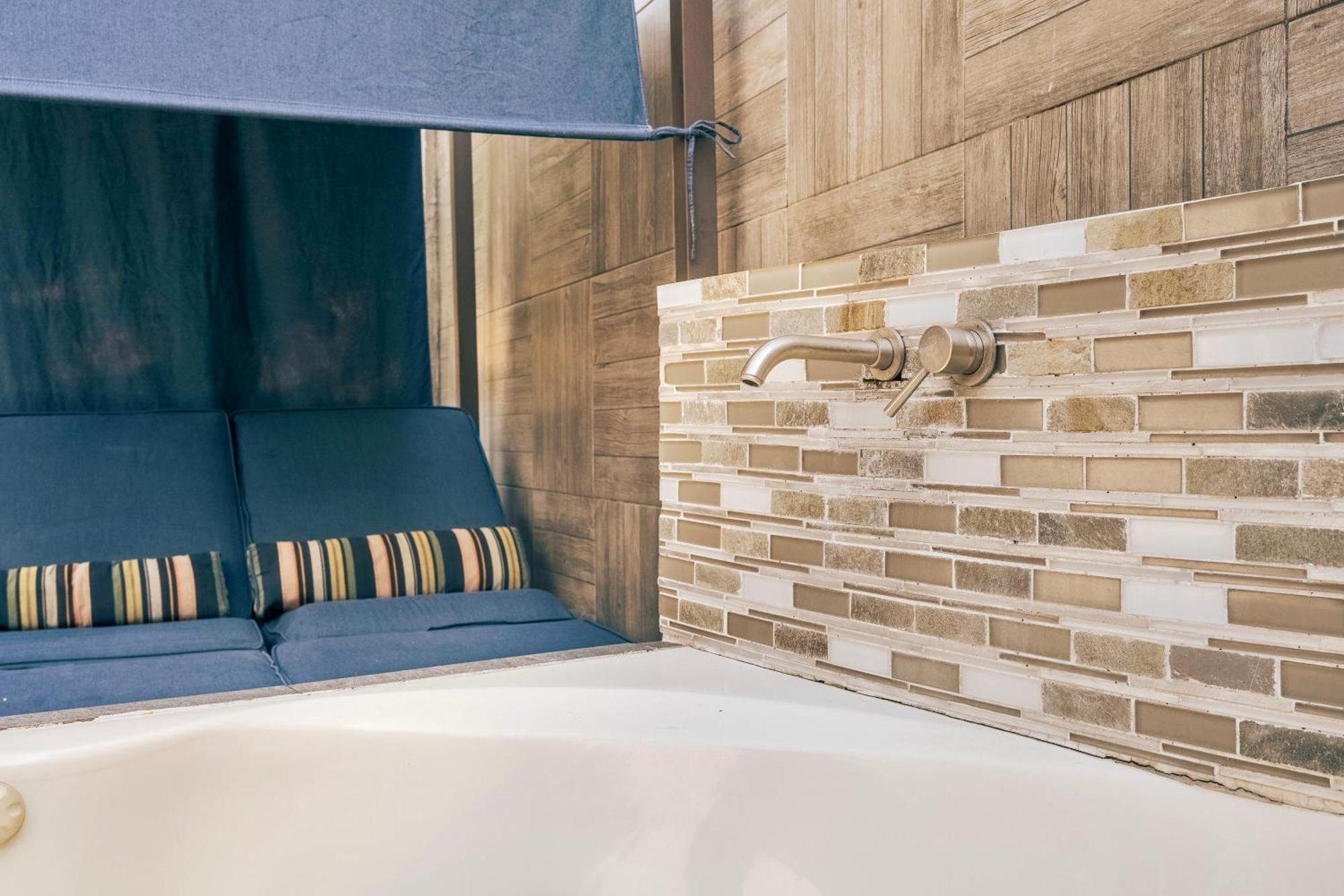 Loft Arte Y Diseno Alberca Climatizada, Amenidades Y Lujo, Terraza Privada Con Asador De Carbon, Cuernavaca Somos Los Unicos Que Te Ofrecemos Para Tu Uso Personal Y Exclusivo 2 Jacuzzis Con Agua Caliente Y Sistema De Hidromasaje Tipo Spa Εξωτερικό φωτογραφία
